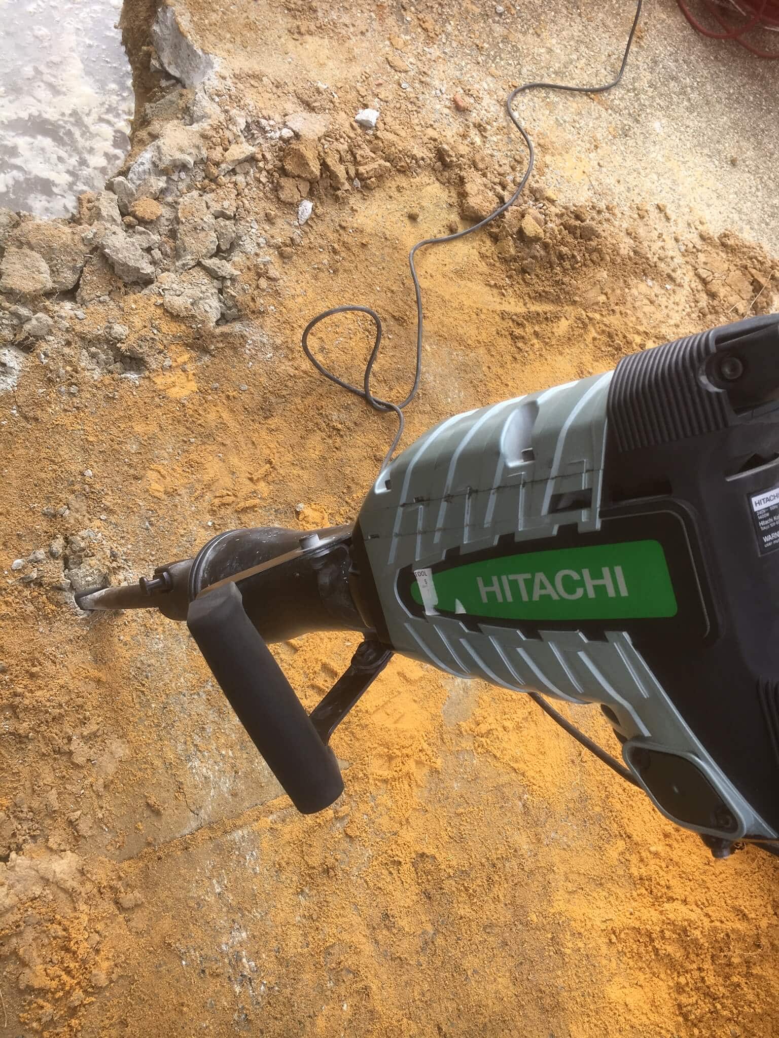 Everyday Plumbers Residential Locating Burst Pipes - Digging with Jackhammer 2029